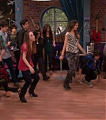 Victorious_S02E01_BegginOnYourKnees_VJBR_0117.jpg