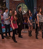 Victorious_S02E01_BegginOnYourKnees_VJBR_0120.jpg