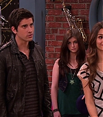 Victorious_S02E01_BegginOnYourKnees_VJBR_0145.jpg