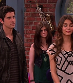 Victorious_S02E01_BegginOnYourKnees_VJBR_0153.jpg