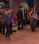 Victorious_S02E01_BegginOnYourKnees_VJBR_0183.jpg