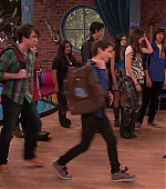 Victorious_S02E01_BegginOnYourKnees_VJBR_0185.jpg