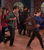 Victorious_S02E01_BegginOnYourKnees_VJBR_0186.jpg