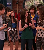 Victorious_S02E01_BegginOnYourKnees_VJBR_0198.jpg