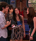 Victorious_S02E01_BegginOnYourKnees_VJBR_0206.jpg