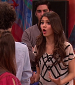 Victorious_S02E01_BegginOnYourKnees_VJBR_0212.jpg