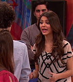 Victorious_S02E01_BegginOnYourKnees_VJBR_0213.jpg