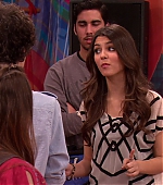 Victorious_S02E01_BegginOnYourKnees_VJBR_0216.jpg