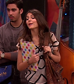 Victorious_S02E01_BegginOnYourKnees_VJBR_0230.jpg