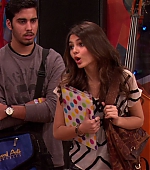 Victorious_S02E01_BegginOnYourKnees_VJBR_0232.jpg