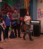 Victorious_S02E01_BegginOnYourKnees_VJBR_0237.jpg