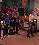 Victorious_S02E01_BegginOnYourKnees_VJBR_0238.jpg