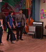 Victorious_S02E01_BegginOnYourKnees_VJBR_0240.jpg