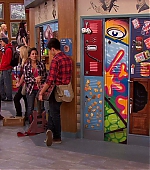 Victorious_S02E01_BegginOnYourKnees_VJBR_0431.jpg