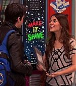 Victorious_S02E01_BegginOnYourKnees_VJBR_0443.jpg