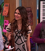 Victorious_S02E01_BegginOnYourKnees_VJBR_0930.jpg