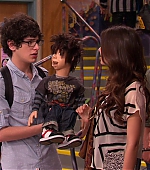 Victorious_S02E01_BegginOnYourKnees_VJBR_0936.jpg