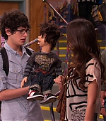 Victorious_S02E01_BegginOnYourKnees_VJBR_0938.jpg