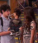 Victorious_S02E01_BegginOnYourKnees_VJBR_0939.jpg