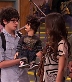 Victorious_S02E01_BegginOnYourKnees_VJBR_0940.jpg