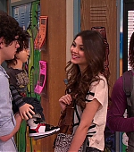 Victorious_S02E01_BegginOnYourKnees_VJBR_0953.jpg