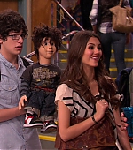 Victorious_S02E01_BegginOnYourKnees_VJBR_0956.jpg