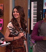 Victorious_S02E01_BegginOnYourKnees_VJBR_0965.jpg