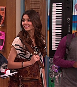 Victorious_S02E01_BegginOnYourKnees_VJBR_0966.jpg