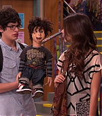 Victorious_S02E01_BegginOnYourKnees_VJBR_0968.jpg