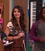 Victorious_S02E01_BegginOnYourKnees_VJBR_0976.jpg