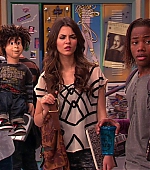 Victorious_S02E01_BegginOnYourKnees_VJBR_0981.jpg