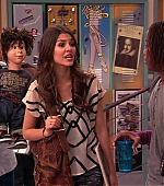 Victorious_S02E01_BegginOnYourKnees_VJBR_0984.jpg