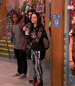 Victorious_S02E01_BegginOnYourKnees_VJBR_0993.jpg