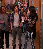 Victorious_S02E01_BegginOnYourKnees_VJBR_1032.jpg