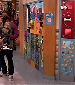 Victorious_S02E01_BegginOnYourKnees_VJBR_1047.jpg