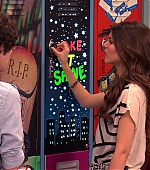 Victorious_S02E01_BegginOnYourKnees_VJBR_1057.jpg