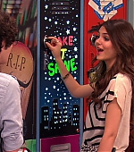 Victorious_S02E01_BegginOnYourKnees_VJBR_1058.jpg