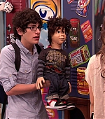 Victorious_S02E01_BegginOnYourKnees_VJBR_1072.jpg