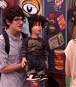 Victorious_S02E01_BegginOnYourKnees_VJBR_1088.jpg