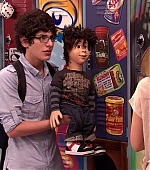 Victorious_S02E01_BegginOnYourKnees_VJBR_1095.jpg