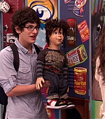 Victorious_S02E01_BegginOnYourKnees_VJBR_1096.jpg