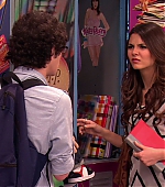 Victorious_S02E01_BegginOnYourKnees_VJBR_1120.jpg