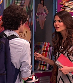 Victorious_S02E01_BegginOnYourKnees_VJBR_1123.jpg