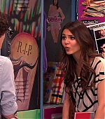 Victorious_S02E01_BegginOnYourKnees_VJBR_1143.jpg