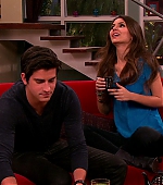 Victorious_S02E01_BegginOnYourKnees_VJBR_1466.jpg