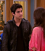 Victorious_S02E01_BegginOnYourKnees_VJBR_2132.jpg