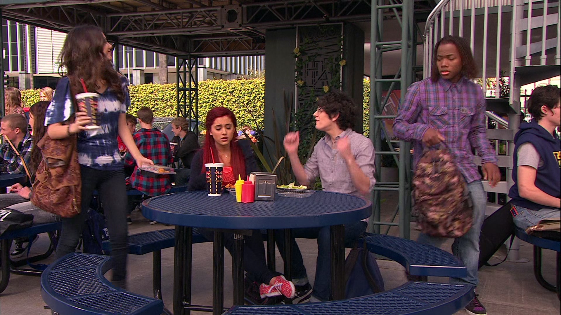 Victorious_S02E03_IceCreamForKe_ha_VJBR_0100.jpg