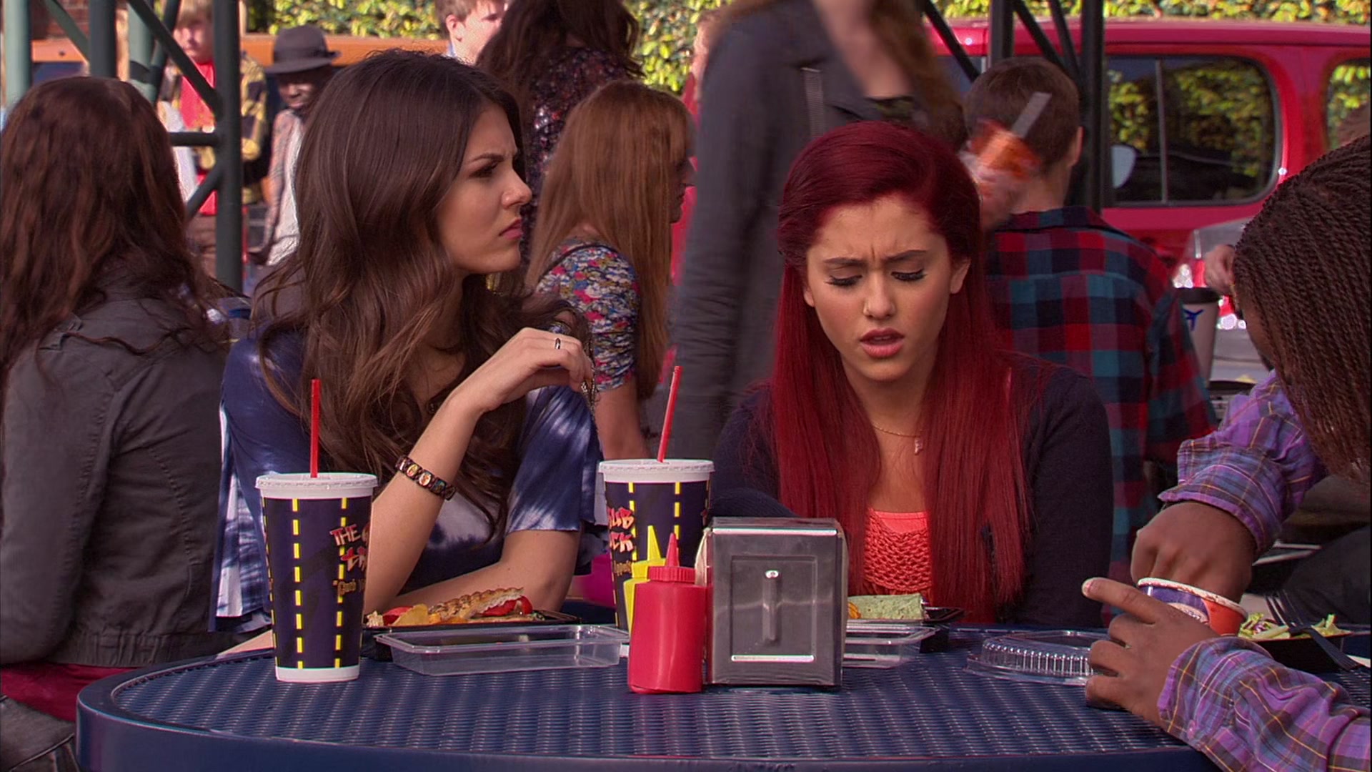 Victorious_S02E03_IceCreamForKe_ha_VJBR_0172.jpg