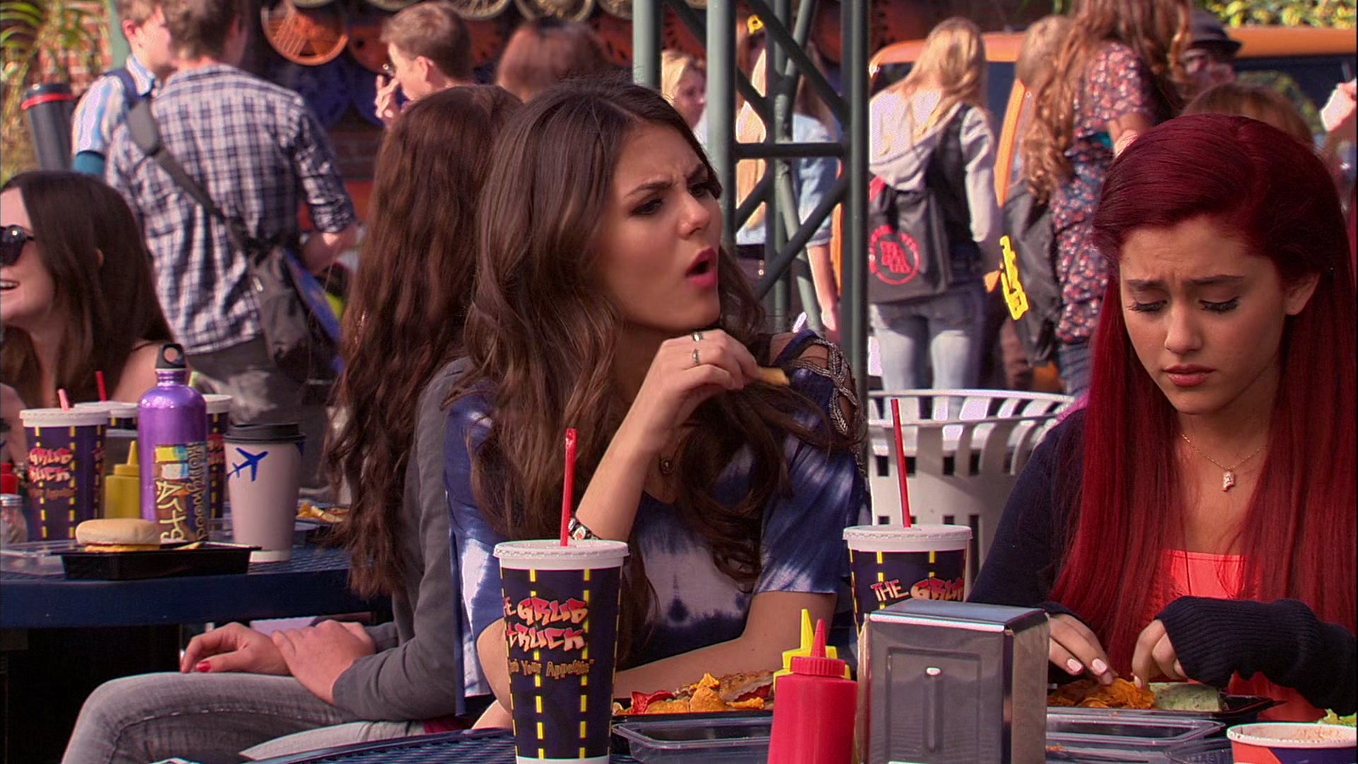 Victorious_S02E03_IceCreamForKe_ha_VJBR_0206.jpg