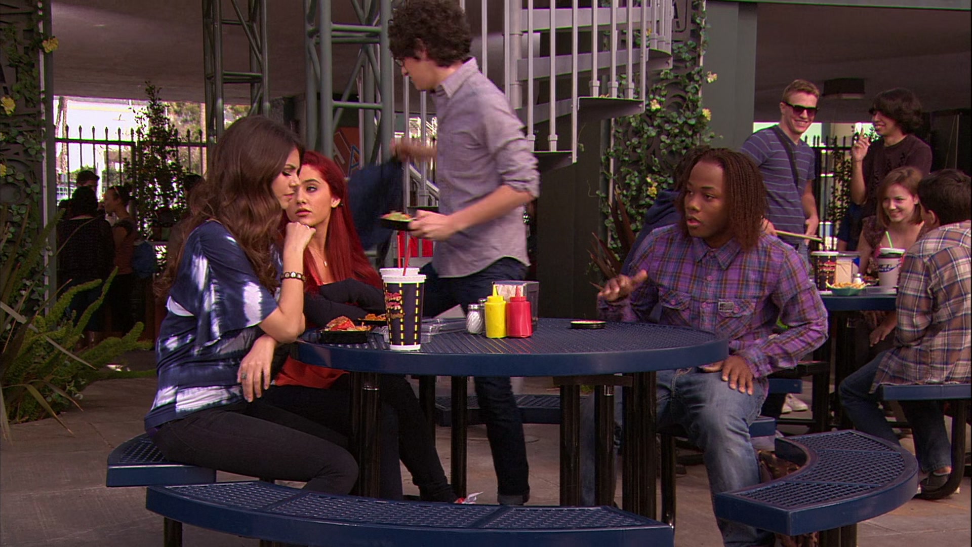 Victorious_S02E03_IceCreamForKe_ha_VJBR_0278.jpg